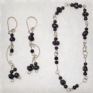 Black beaded drop silvertone earrings & bracelet